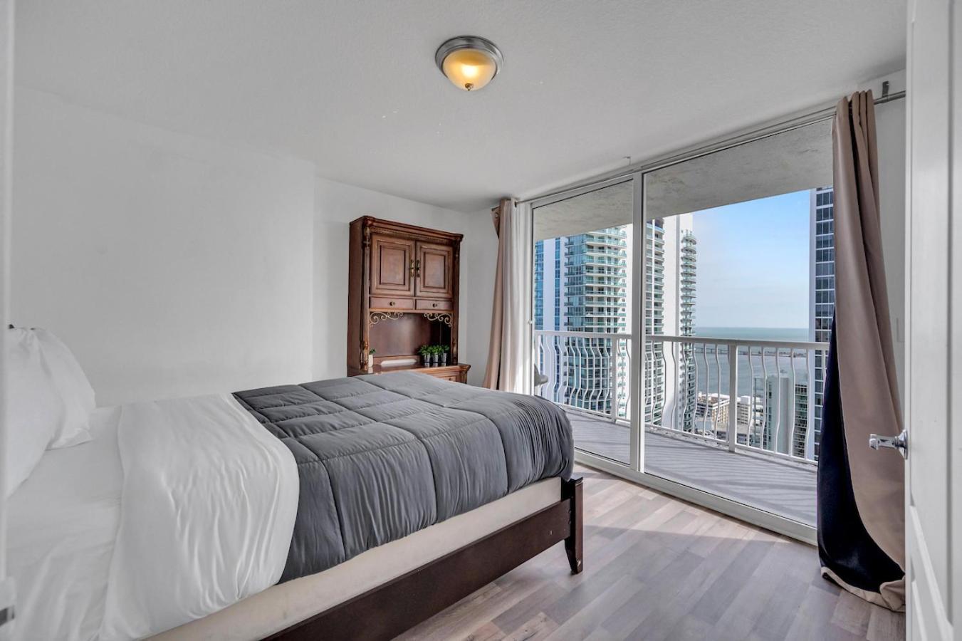 *Luxurious Highrise 2Brcondo Brickell- Waterviews* Маямі Екстер'єр фото