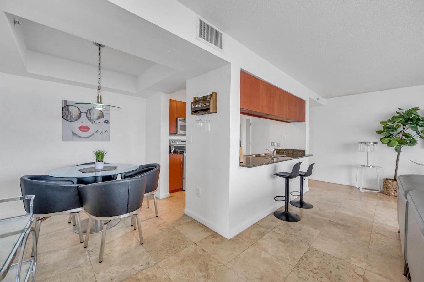 *Luxurious Highrise 2Brcondo Brickell- Waterviews* Маямі Екстер'єр фото