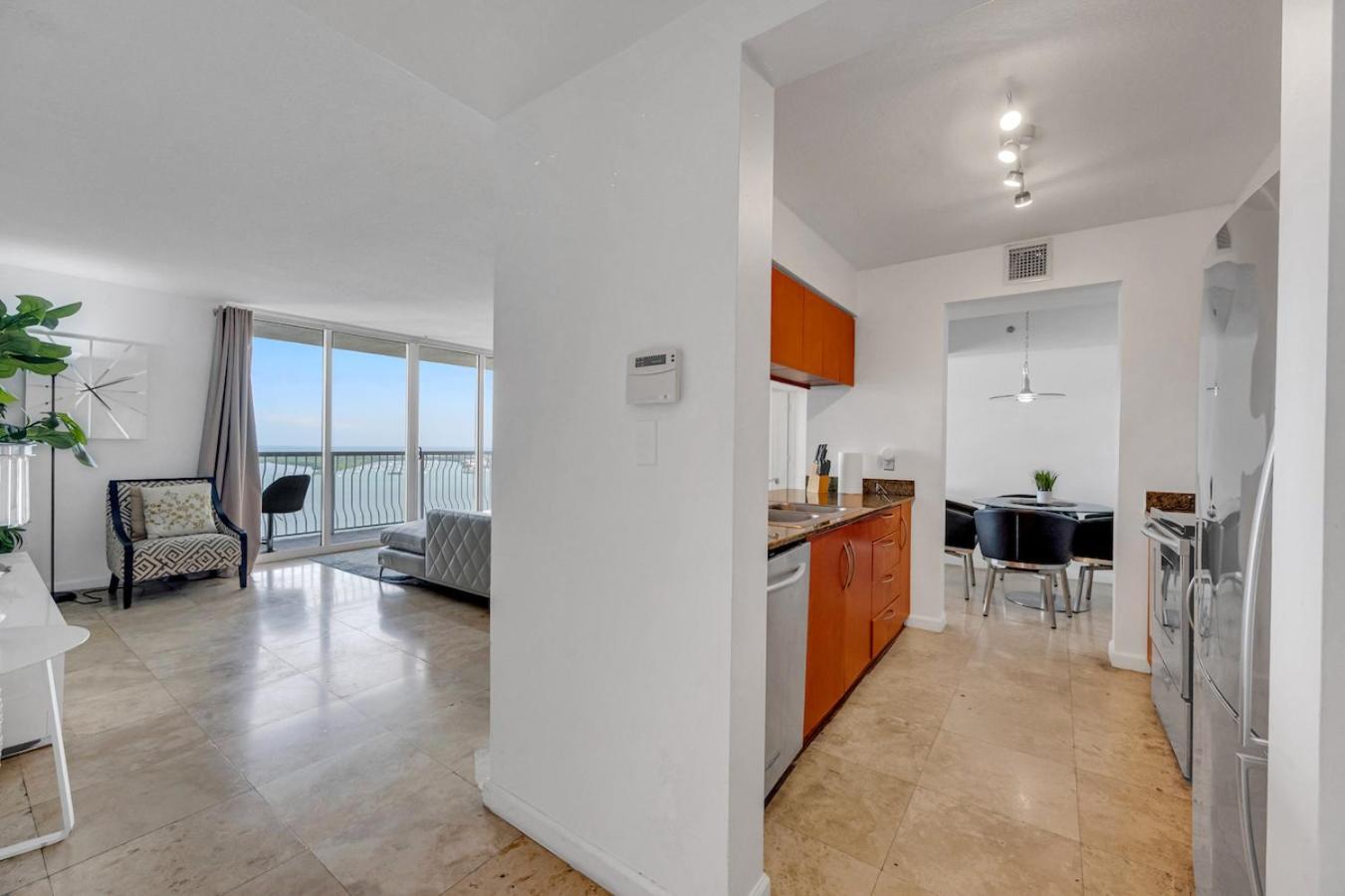 *Luxurious Highrise 2Brcondo Brickell- Waterviews* Маямі Екстер'єр фото