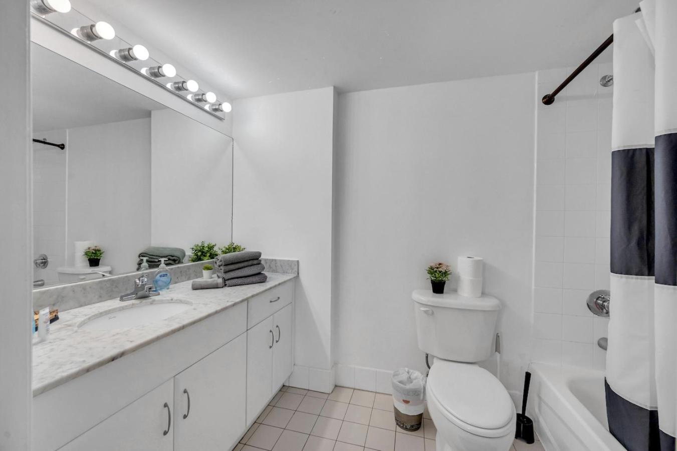 *Luxurious Highrise 2Brcondo Brickell- Waterviews* Маямі Екстер'єр фото
