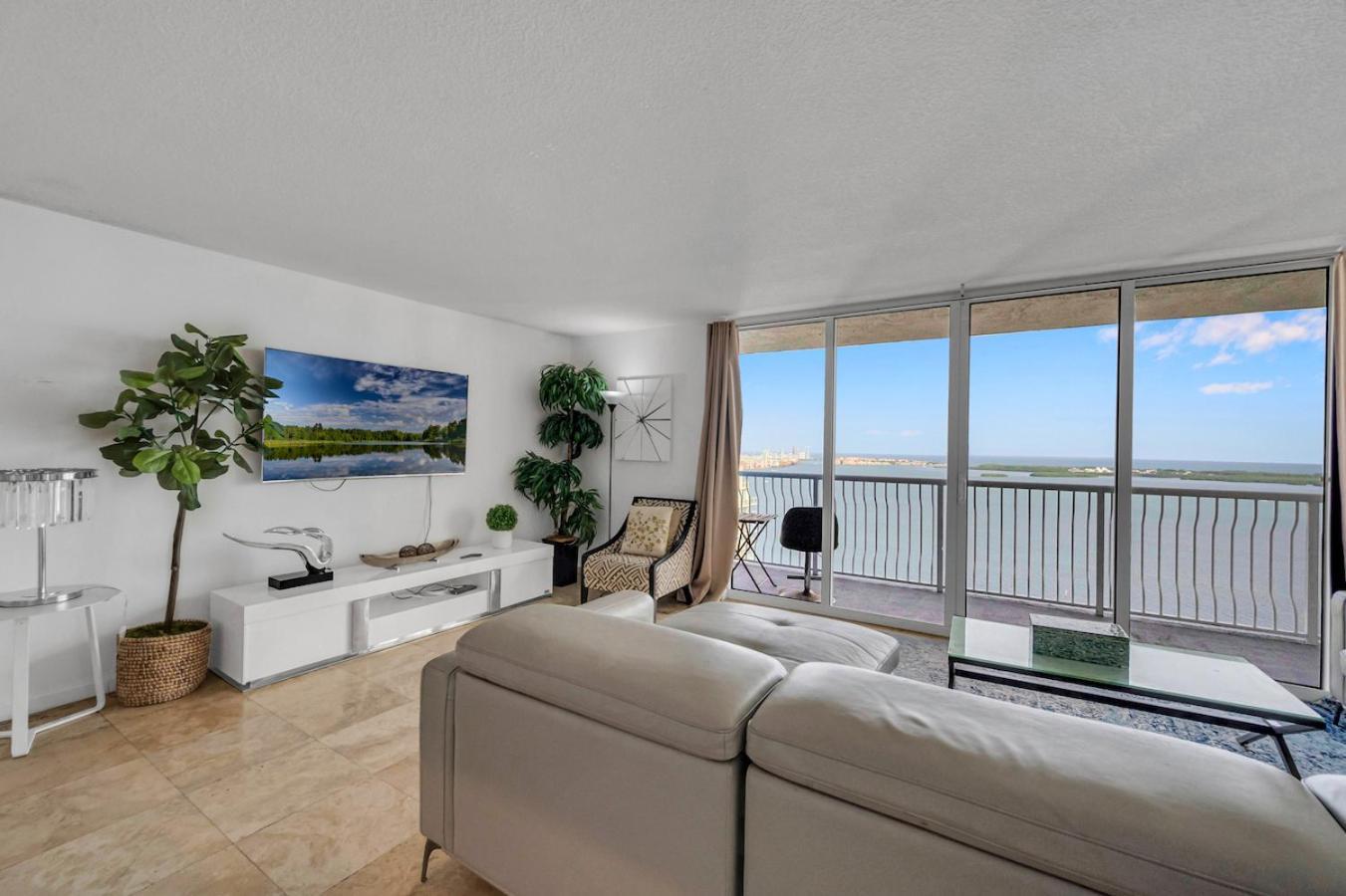 *Luxurious Highrise 2Brcondo Brickell- Waterviews* Маямі Екстер'єр фото